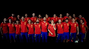 La Roja Baila (Himno Oficial de la Seleccion Espanola)